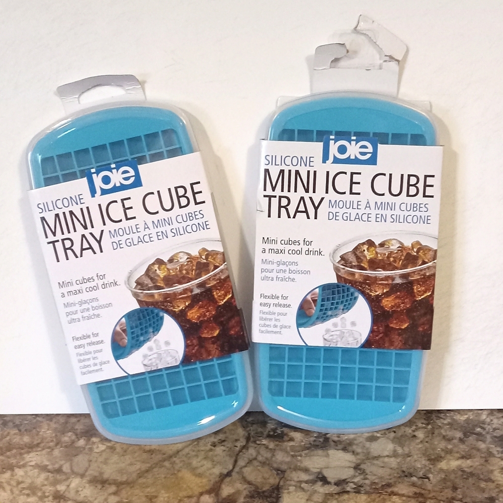 Joie ~Set Of 2~  Mini Ice Cube Trays~Spill Proof Lid Keeps Ice Cubes Fresh